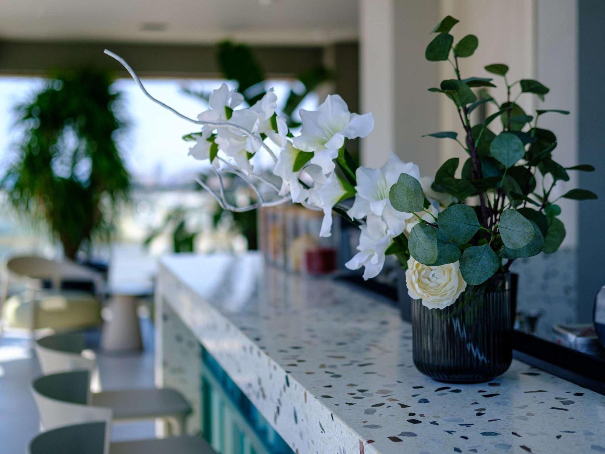 Mercure Larnaca City Exterior foto