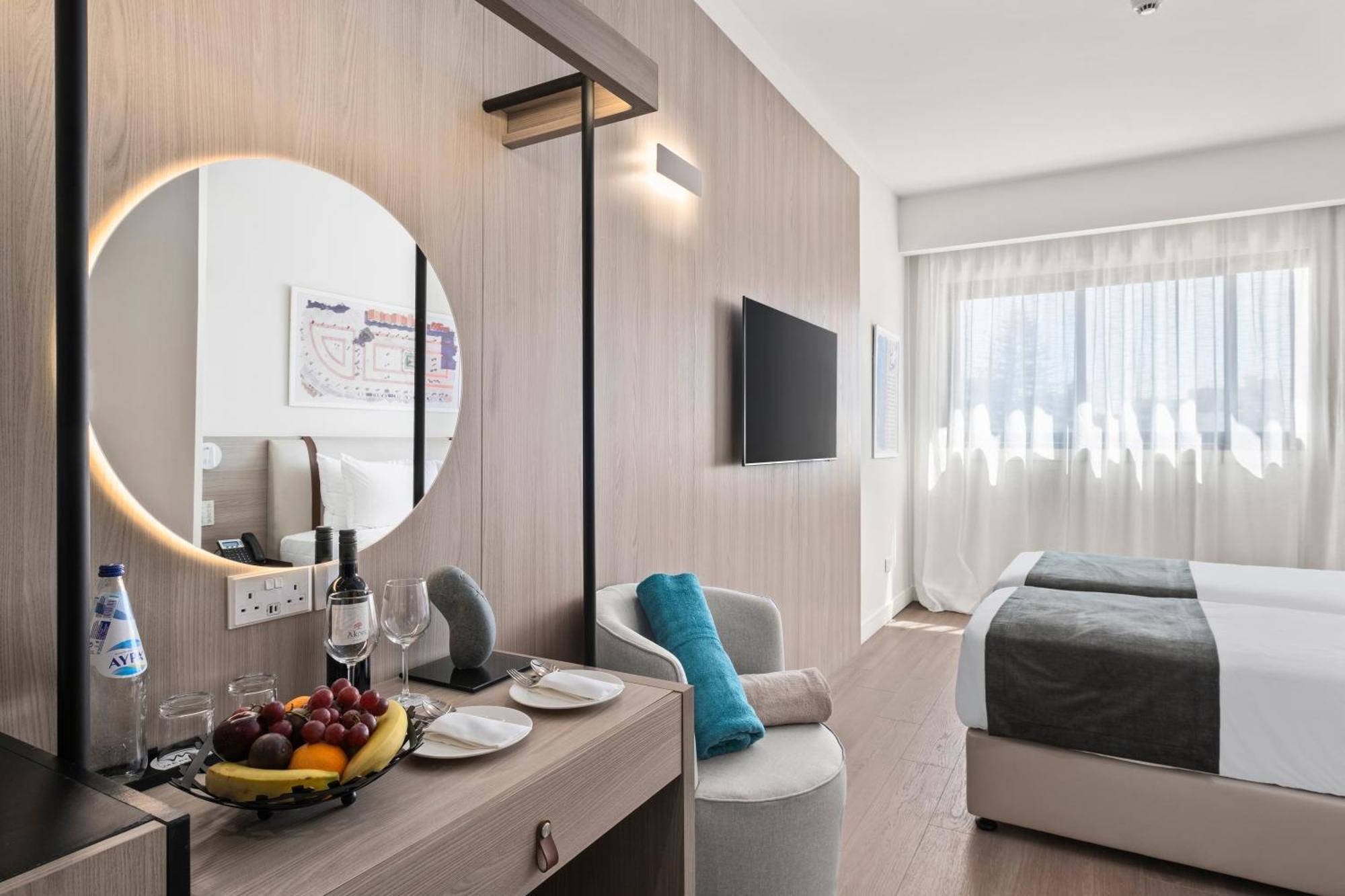 Mercure Larnaca City Exterior foto