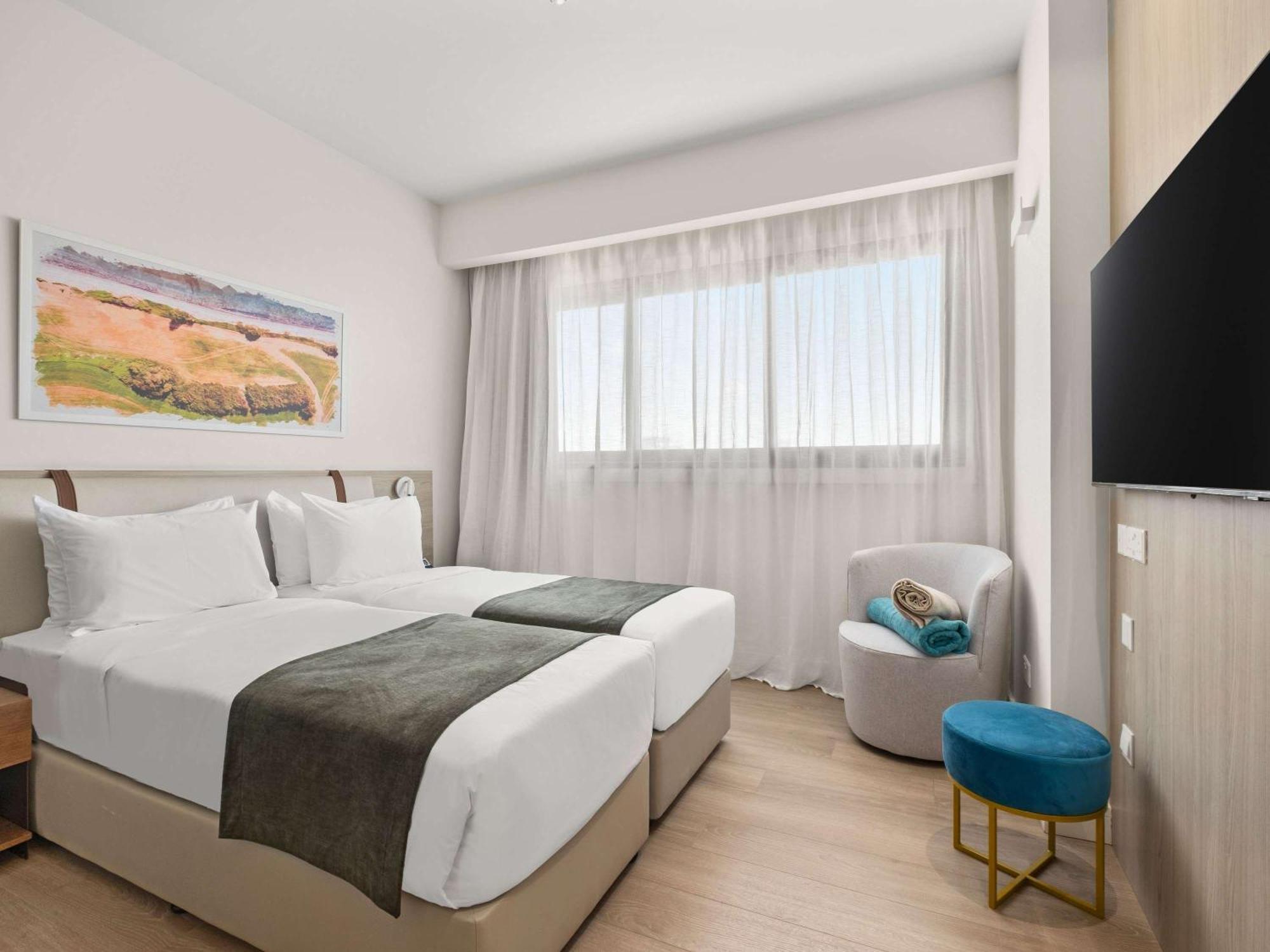 Mercure Larnaca City Exterior foto