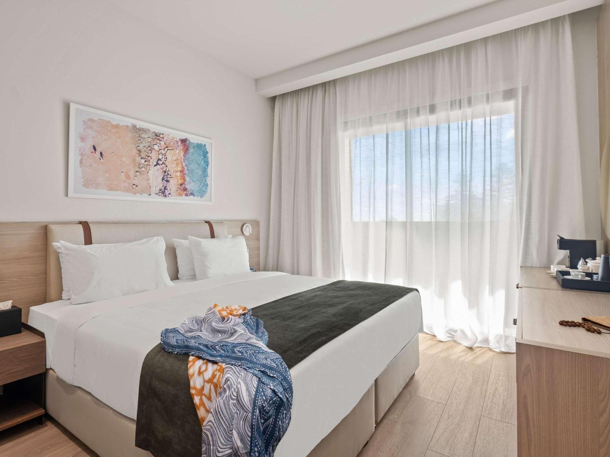 Mercure Larnaca City Exterior foto