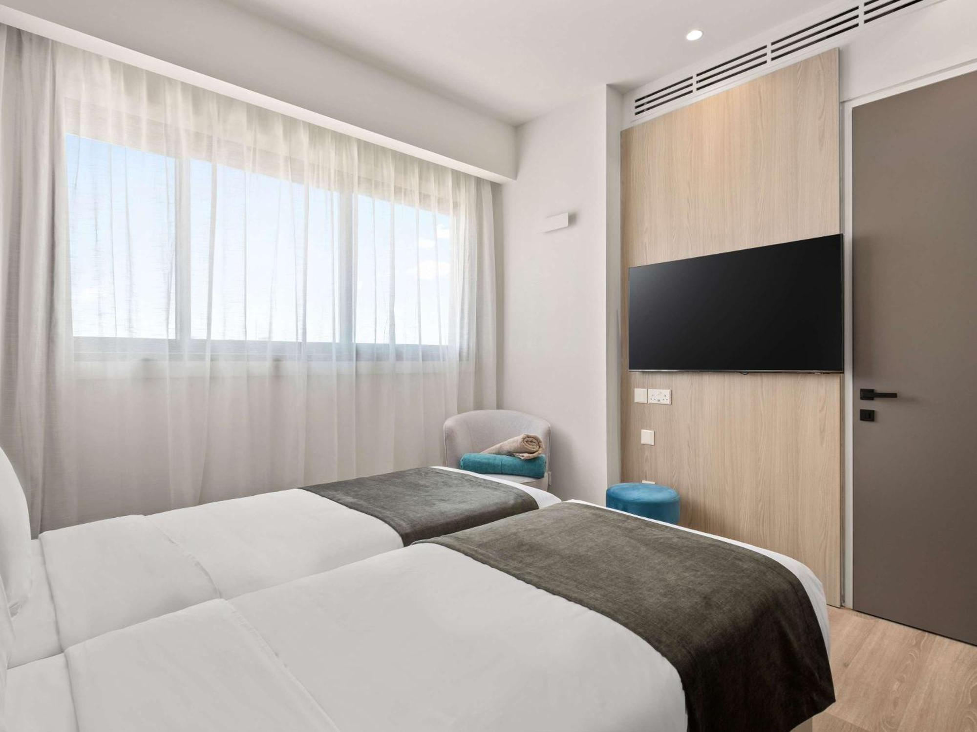 Mercure Larnaca City Exterior foto