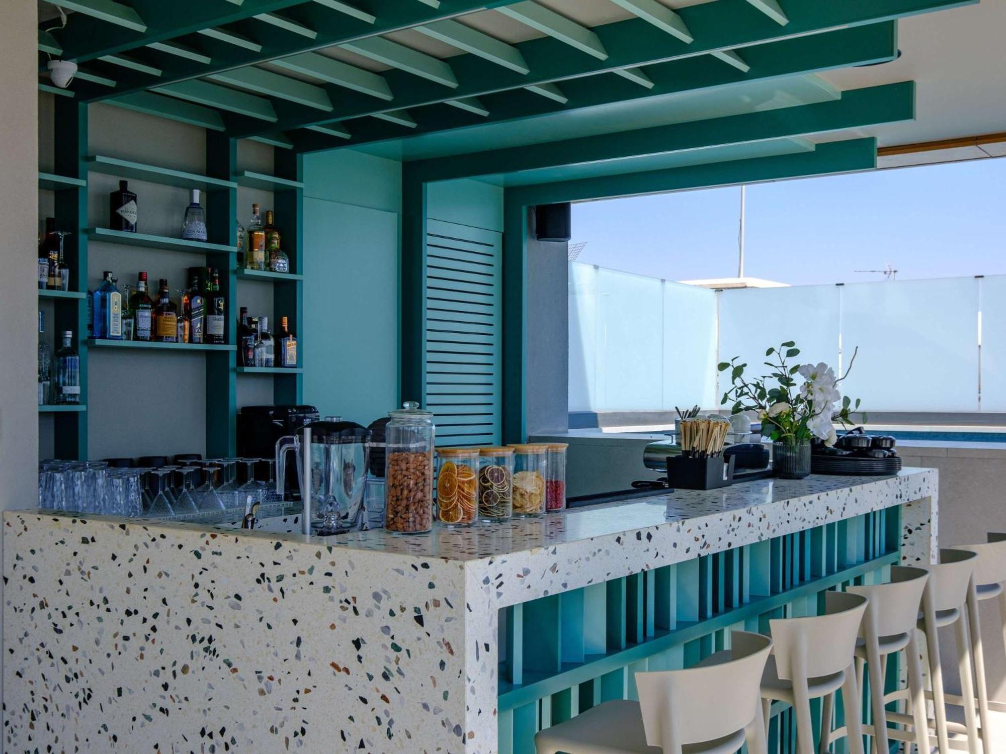 Mercure Larnaca City Exterior foto