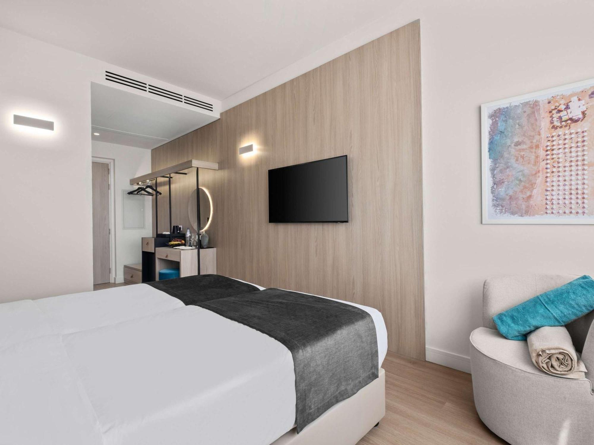 Mercure Larnaca City Exterior foto