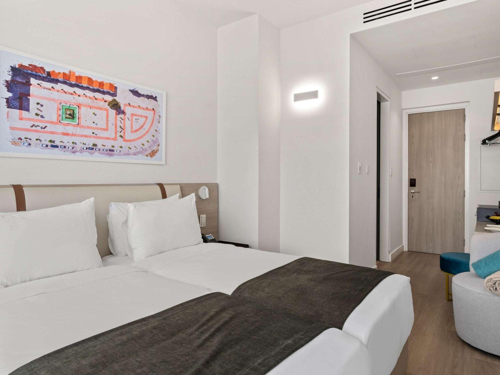 Mercure Larnaca City Exterior foto